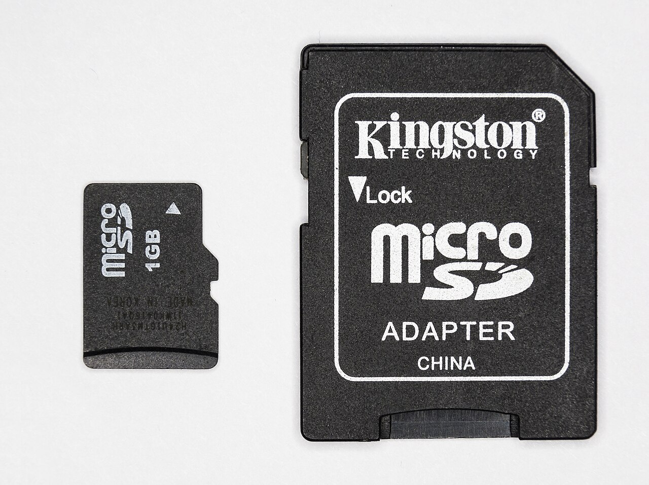 Karta microSD s adaptérem SD pro retro konzoli